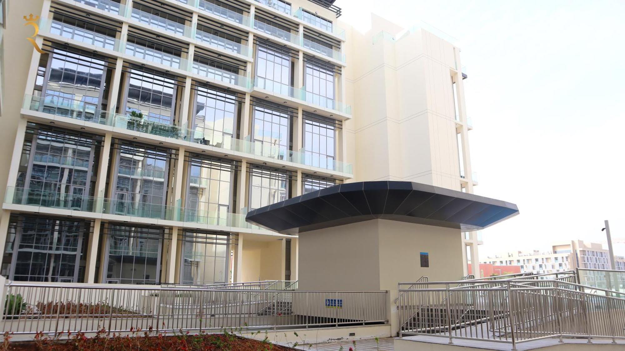 Nest Your 2br In Masdar Apartment